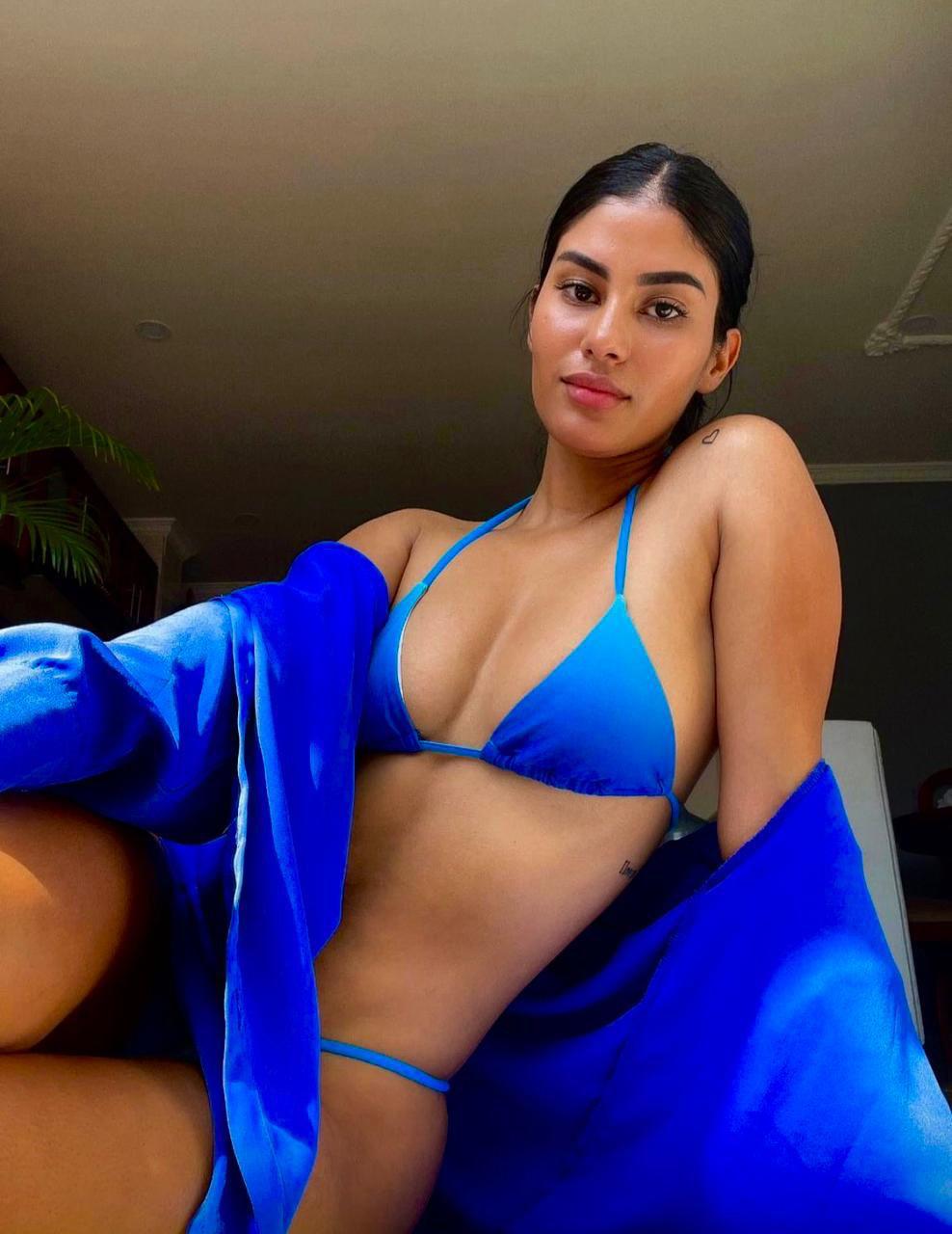 Escort - RACHEL - Ibiza Tops